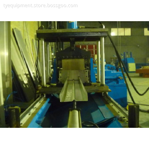 Multi-beam purlin forming line